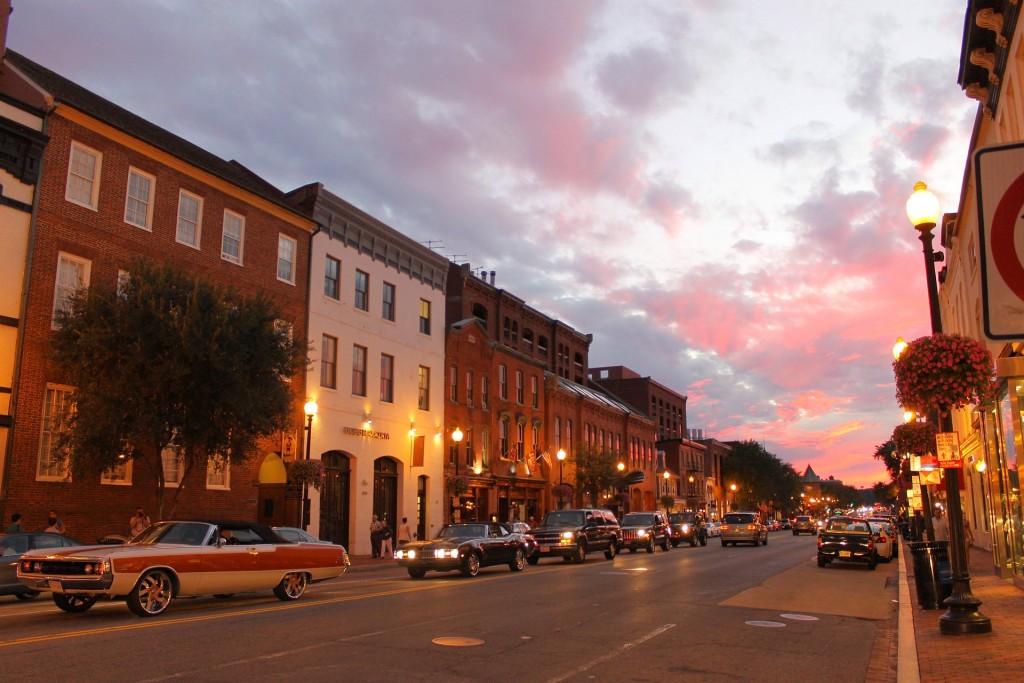 Georgetown is a great neighborhood for both students and professionals, and it's conveniently and centrally located.